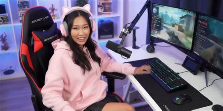 Who Is Ethos Girlfriend? Personal Details On The Twitch Streamer Explored